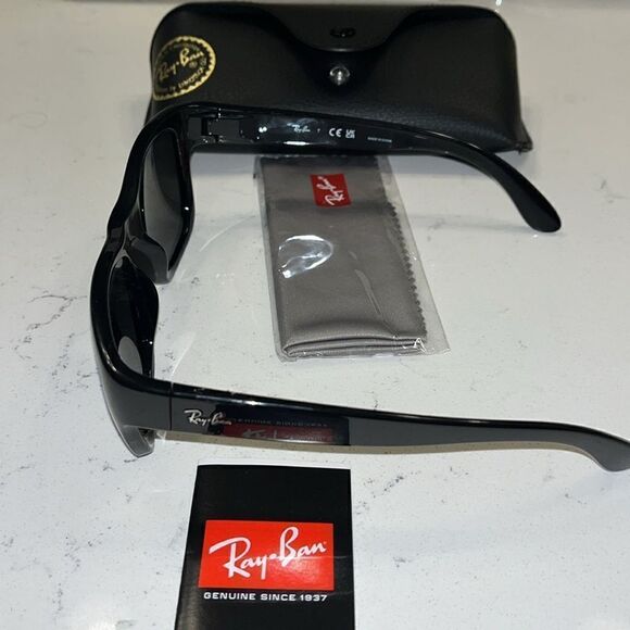 New men’s RAY-BAN RB4194 53mm POLISHED BLACK lenses  UNISEX SUNGLASSES w/ CASE - Picture 3 of 5